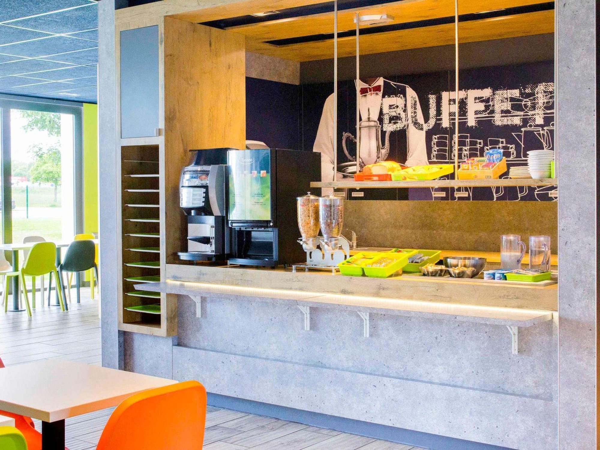 Ibis Budget Montceau Les Mines Luaran gambar